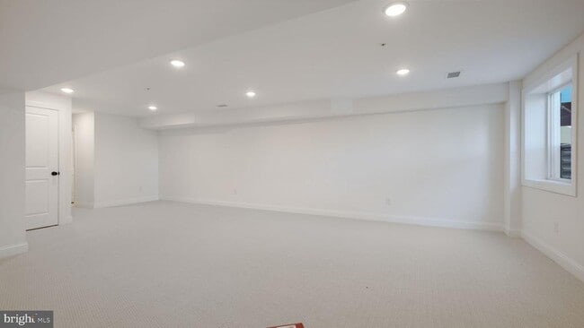 Building Photo - 208 Foxhedge Rd
