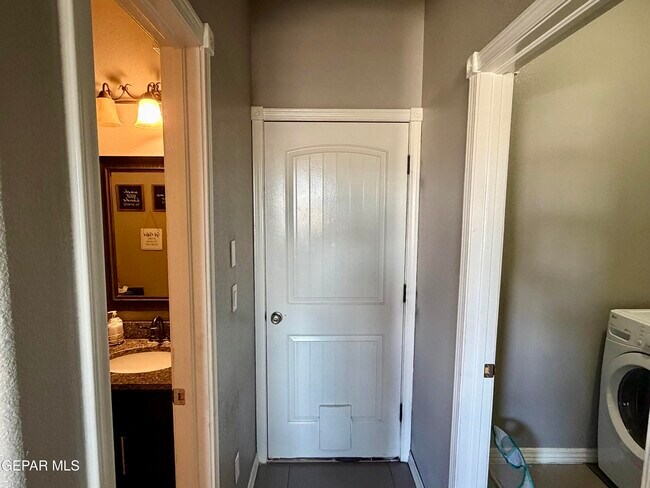 Building Photo - 3100 Red Velvet Pl