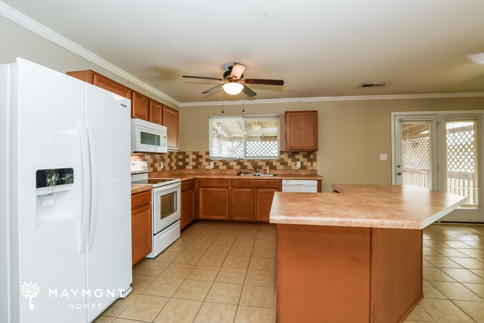 Building Photo - 15337 Tyler Mill Dr