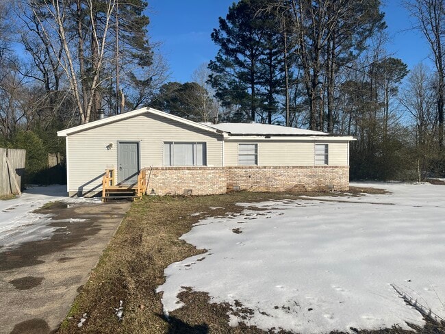 Building Photo - 209 Laurel St