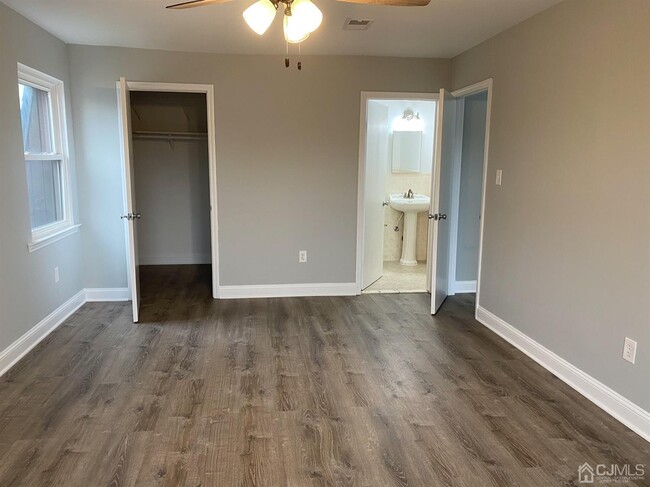 Building Photo - 1429 Raspberry Ct