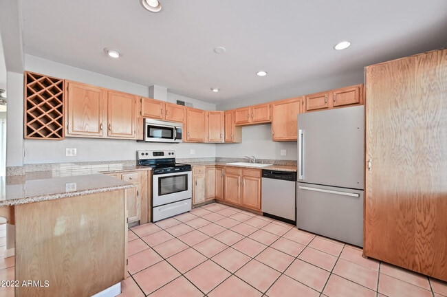 Building Photo - 1808 N Miller Rd