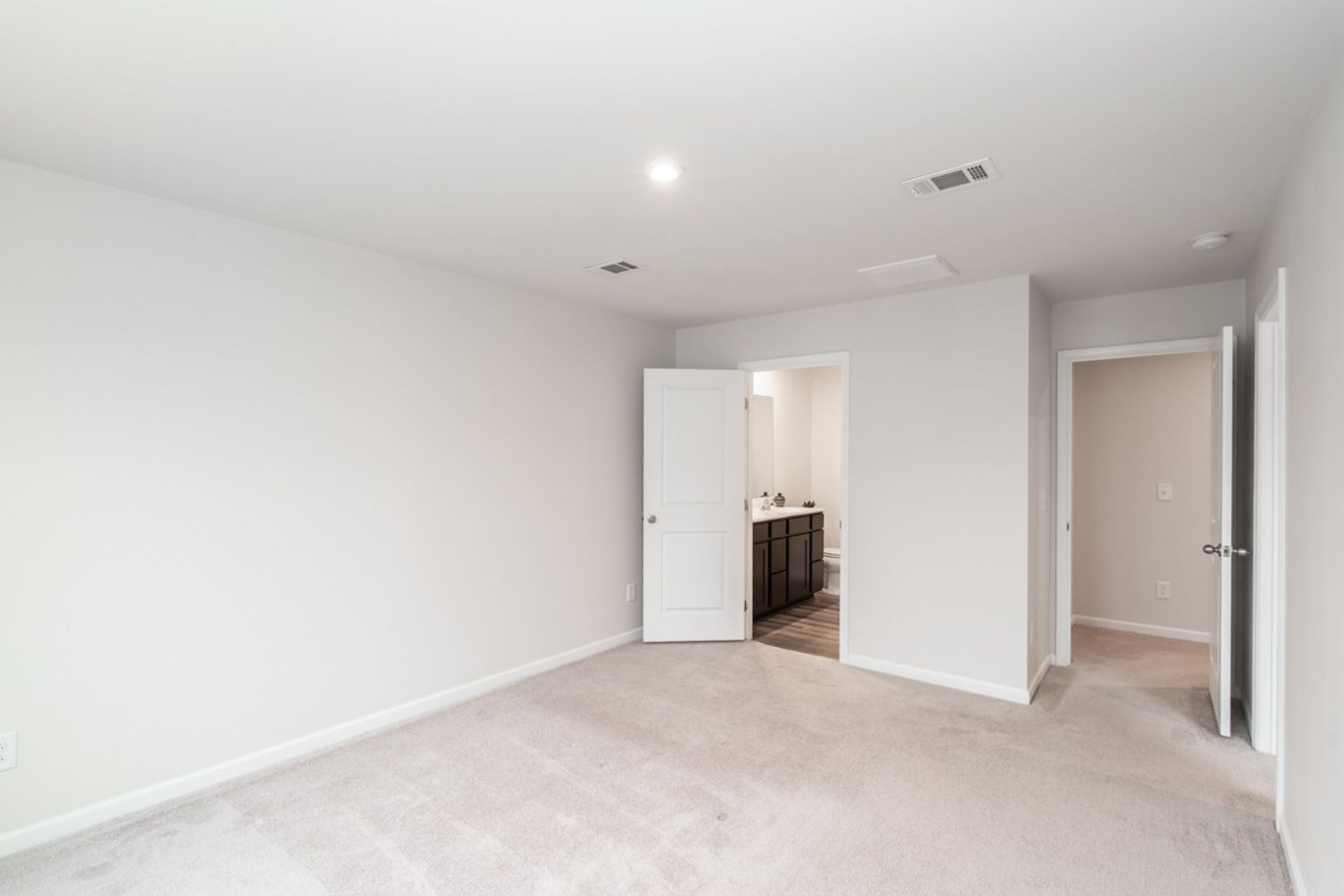 Building Photo - 404 Deer Meadow Ln
