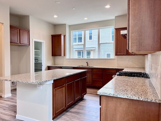 Building Photo - Welcome to Downtown Superior!! Make this L...