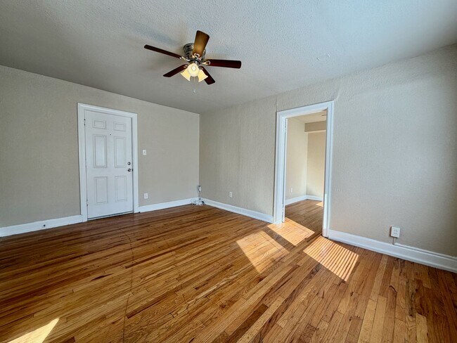 Building Photo - The Nelle