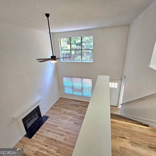 Building Photo - 1308 Gates Cir SE