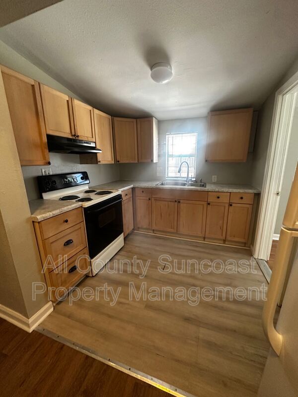 Building Photo - 480 S Jefferson St