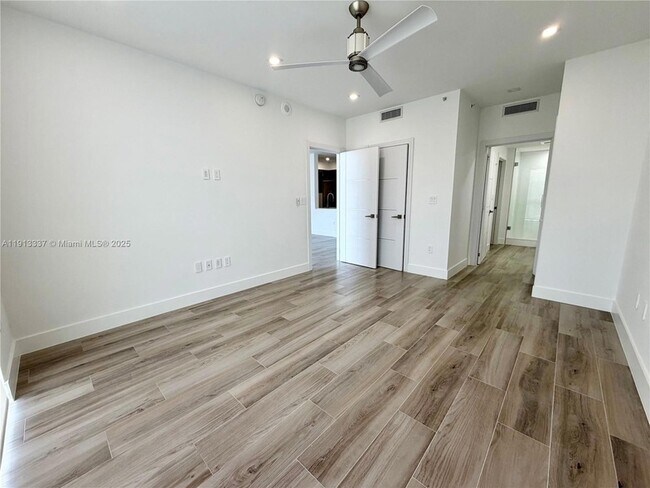 Building Photo - 550 Okeechobee Blvd