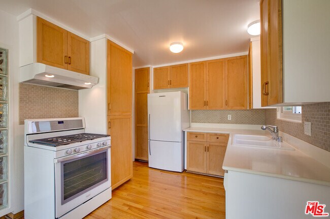 Building Photo - 2534 7th St