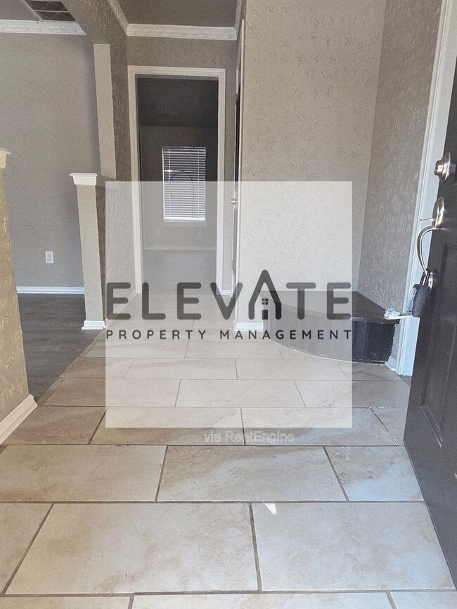 Building Photo - 1809 N Oakhill Rd