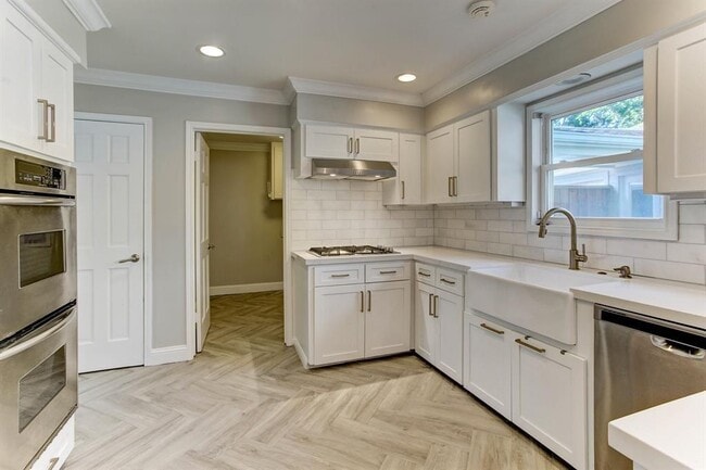 Building Photo - 10806 Wickersham Ln