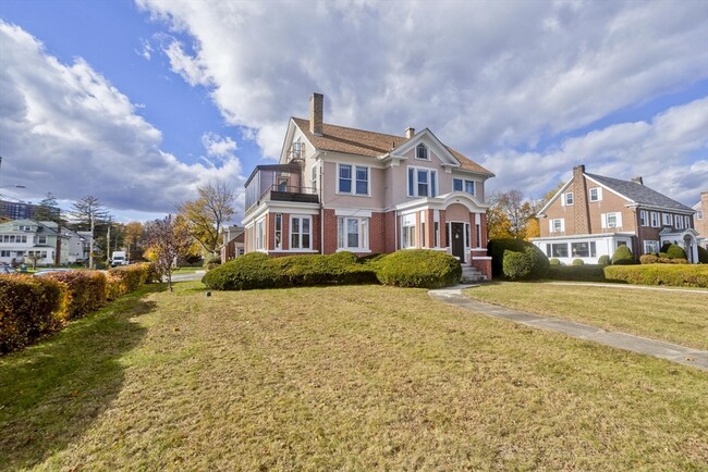 Building Photo - 1801 Northampton St