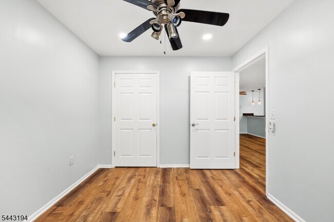 Building Photo - 230 Vasser Dr