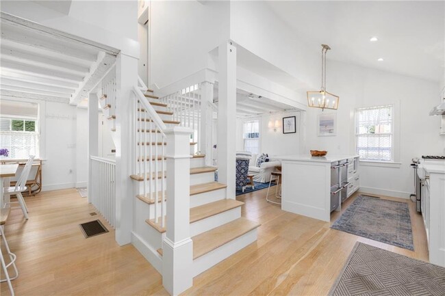 Building Photo - 36 William St