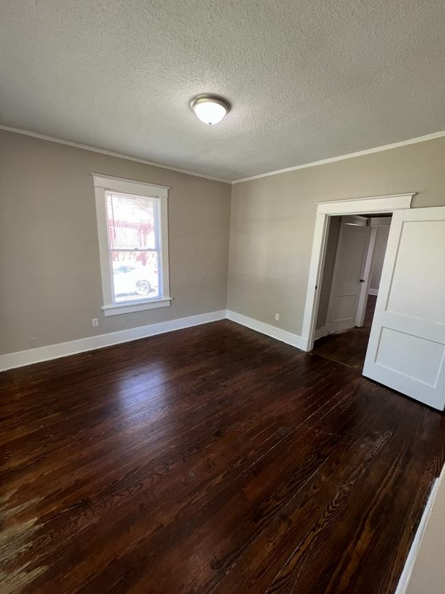 Building Photo - Move-in Special - 1/2 Off First month's re...