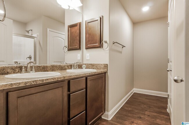 Building Photo - 413 Marsh Cir