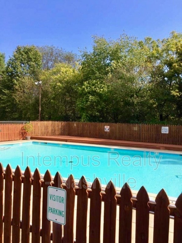 Building Photo - 225 Timberway Dr