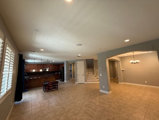 Building Photo - Four Bedroom West Roseville Home