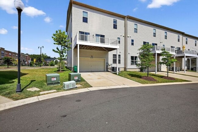 Building Photo - 5510 Woodyard Rd