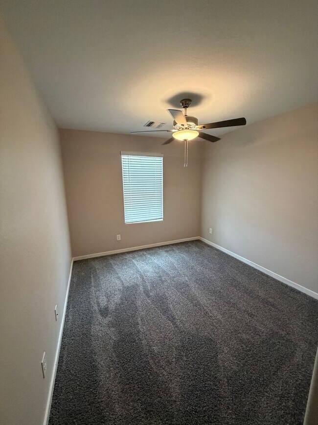 Building Photo - Beautiful newer townhome for rent in Tempe