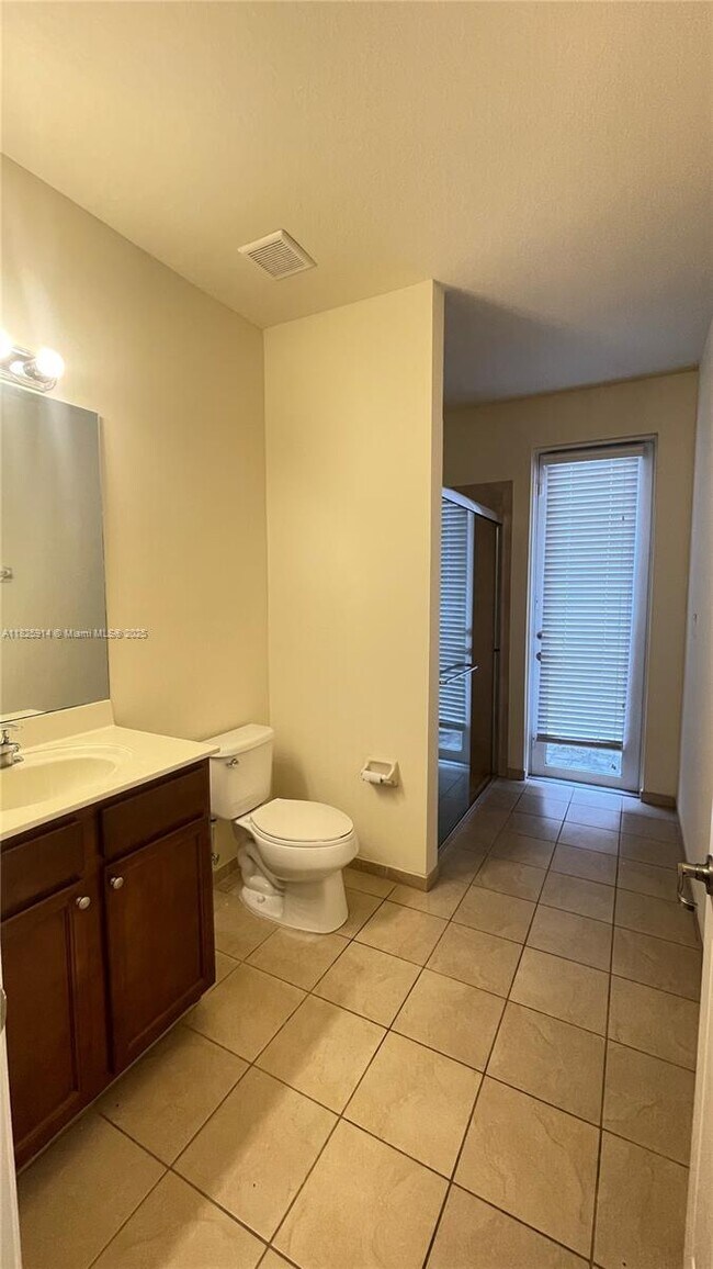 Building Photo - 9170 SW 171st Ct