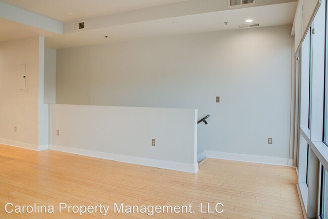 Building Photo - 2 br, 2.5 bath House - 1133 Metropolitan A...