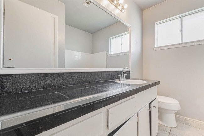 Building Photo - 3918 Dalmatian Dr