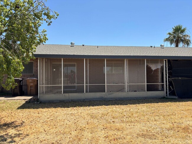 Building Photo - 55+ Single level home - Community Pool
