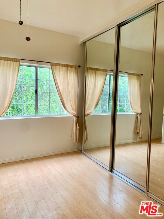 Building Photo - 4189 Vineland Ave