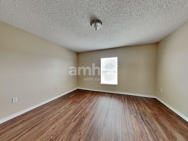 Building Photo - 11331 Ivy Flower Loop