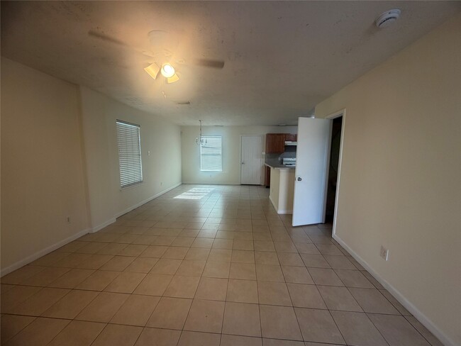 Building Photo - 21219 Grand Linden Ct