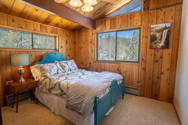 Building Photo - 18850 Fir Dr