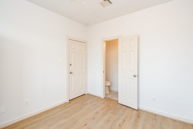 Building Photo - 4106 McKinney St