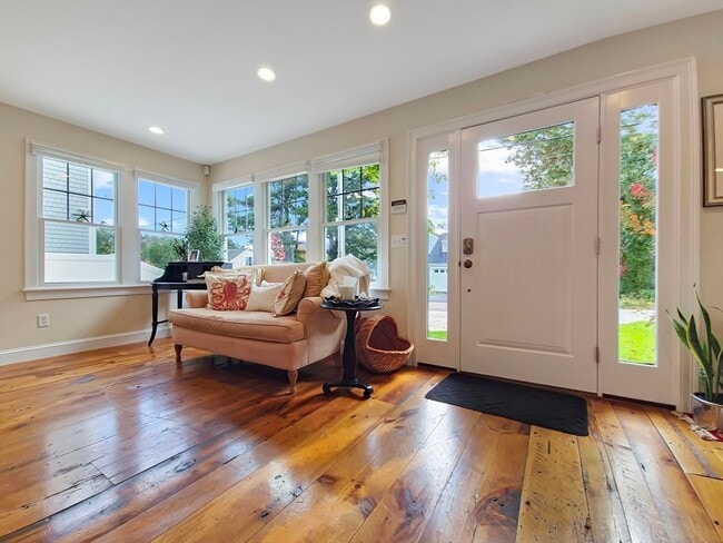 Building Photo - 111 Shore Dr