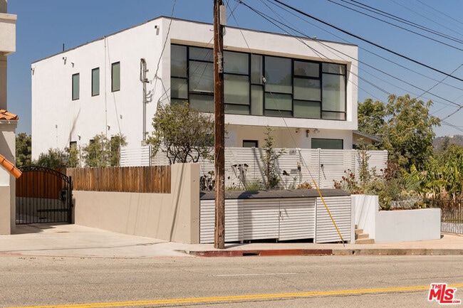 Building Photo - 2287 Glendale Blvd