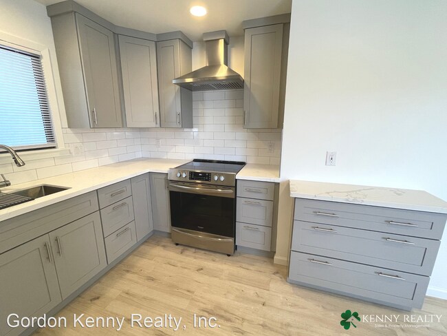 Building Photo - 3 br, 2 bath House - 717 Miller Avenue