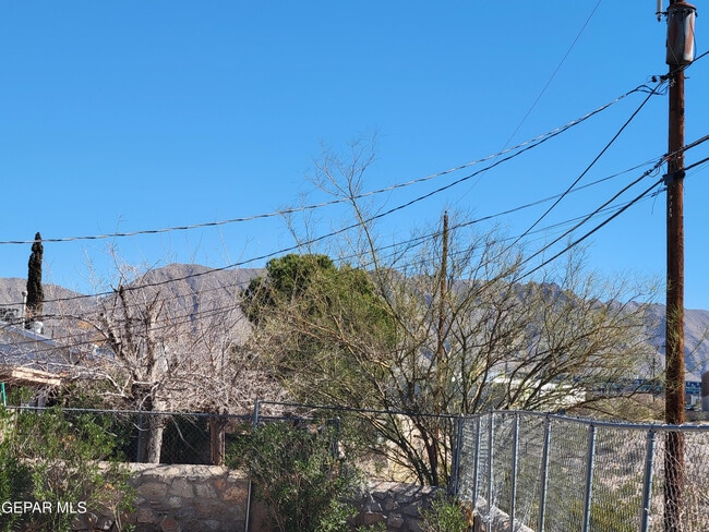 Building Photo - 7213 Alto Rey Ave