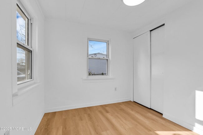 Building Photo - 1632 Farragut Ave