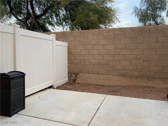 Building Photo - 5351 Cholla Cactus Ave