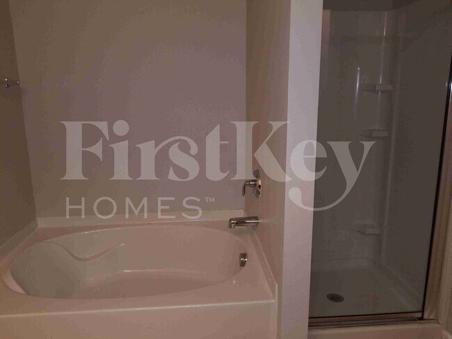 Building Photo - 1309 Waldridge Ct