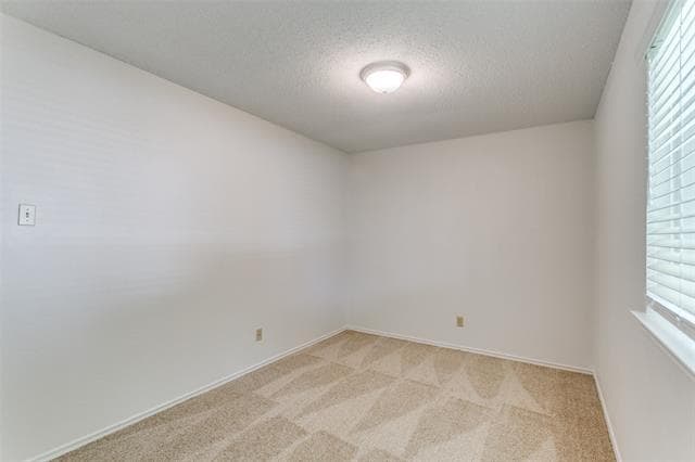 Building Photo - 1808 Ridgewood Dr