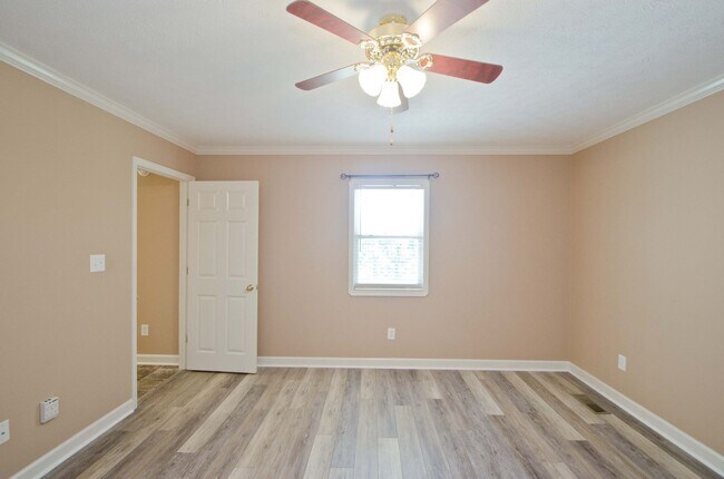 Building Photo - Lovely 3 bed 2 bath in East Limestone minutes to Athens!