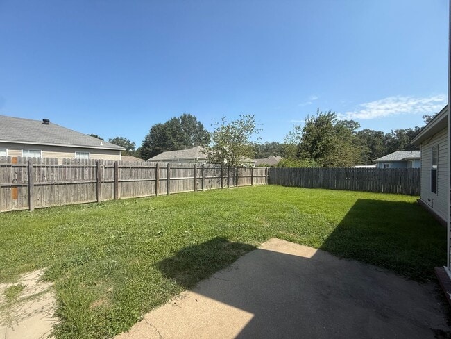 Building Photo - 22 Newcastle Dr