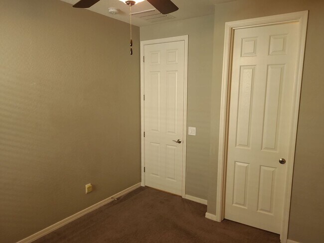 Building Photo - Exceptional Cooley Station Rental: 3-Bed, 2-Bath Home with Office/Den, Gourmet Kitchen, and Commu...