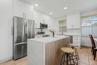 Building Photo - 1545 Seagrape Way