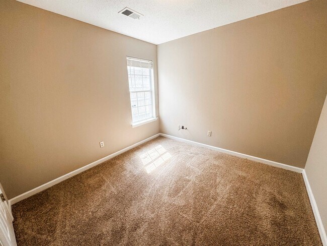 Building Photo - 6943 Naples Dr