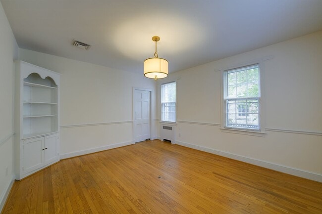 Building Photo - Charming & Spacious Colonial in N Cleveland Park w/Park-Like Rear Garden & Detached Garage