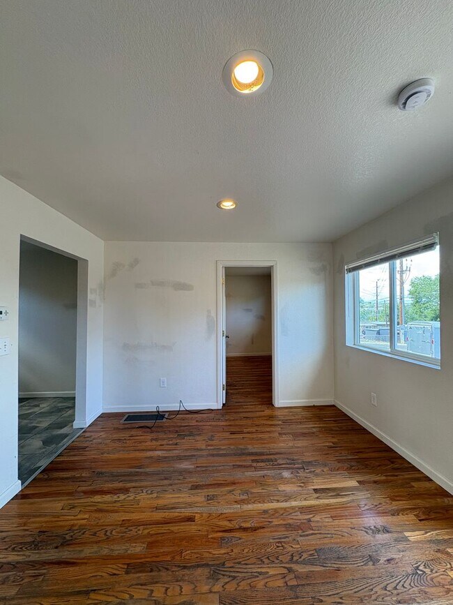 Building Photo - 3240 W 55th Pl