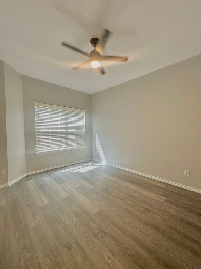 Building Photo - 1Bd/1Ba in Austin, TX! AVAILABLE MID OCTOB...