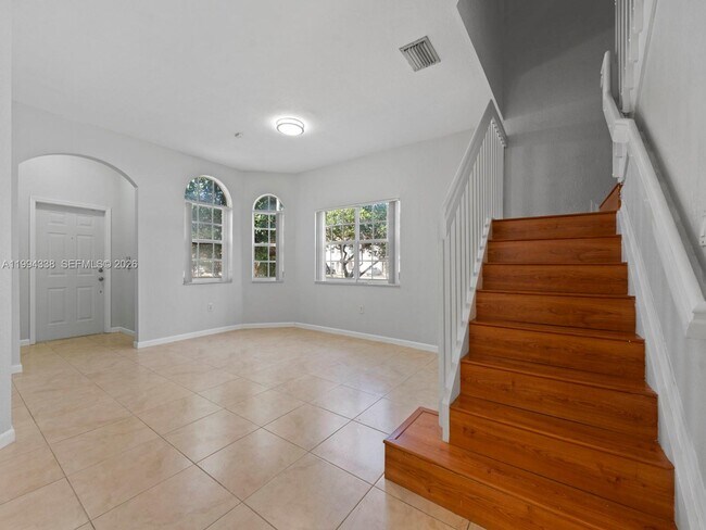 Building Photo - 5001 SW 140th Terrace